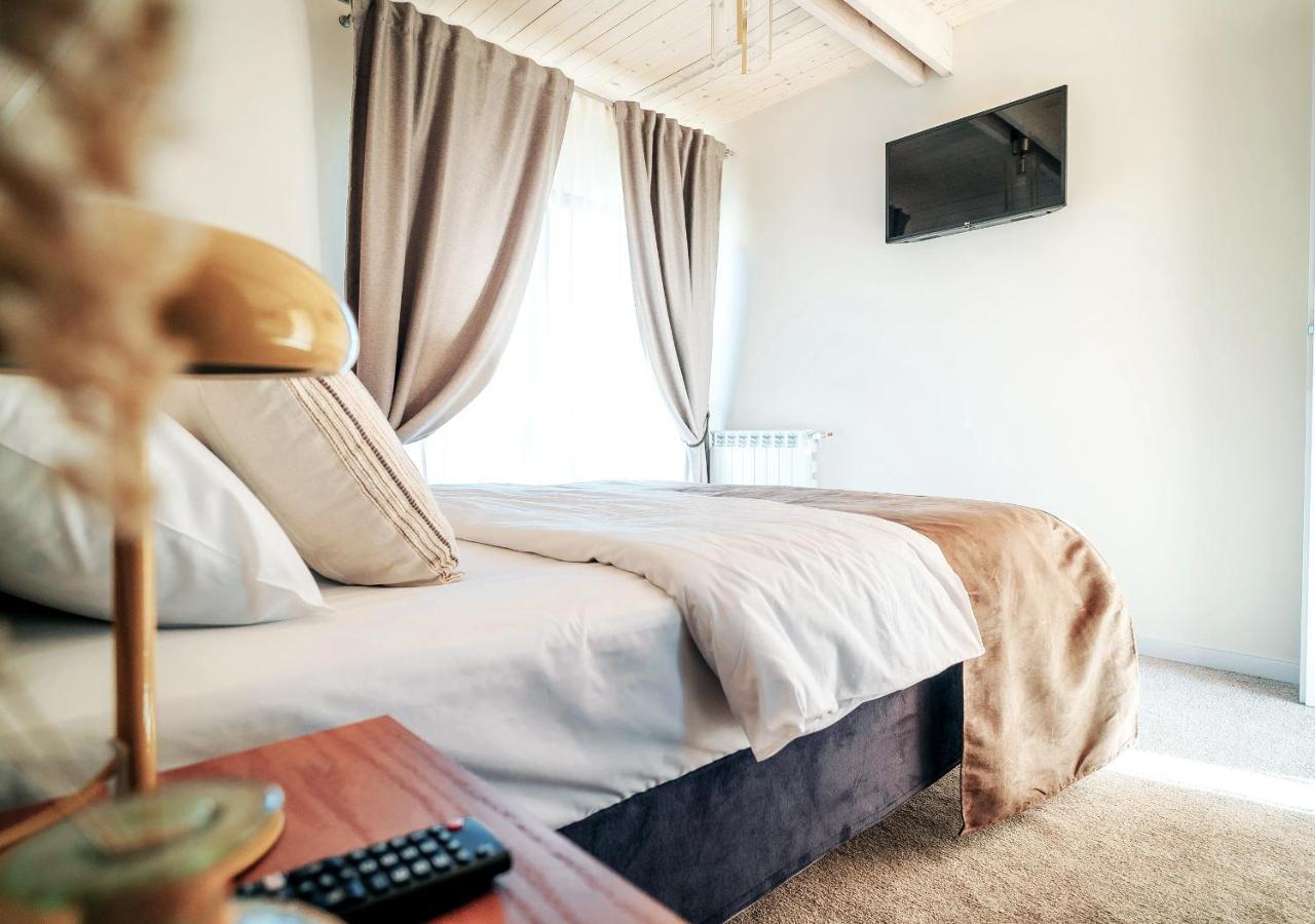 Arta Chalet Ceptura de Jos 外观 照片